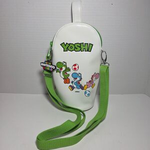 NWT Universal Studios Super Nintendo World YOSHI Crossbody Bag Drink Holder